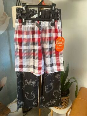 wonder nation Red, Black & White Plaid Pull-On Kids Shorts 8 pants sz 8 NWT